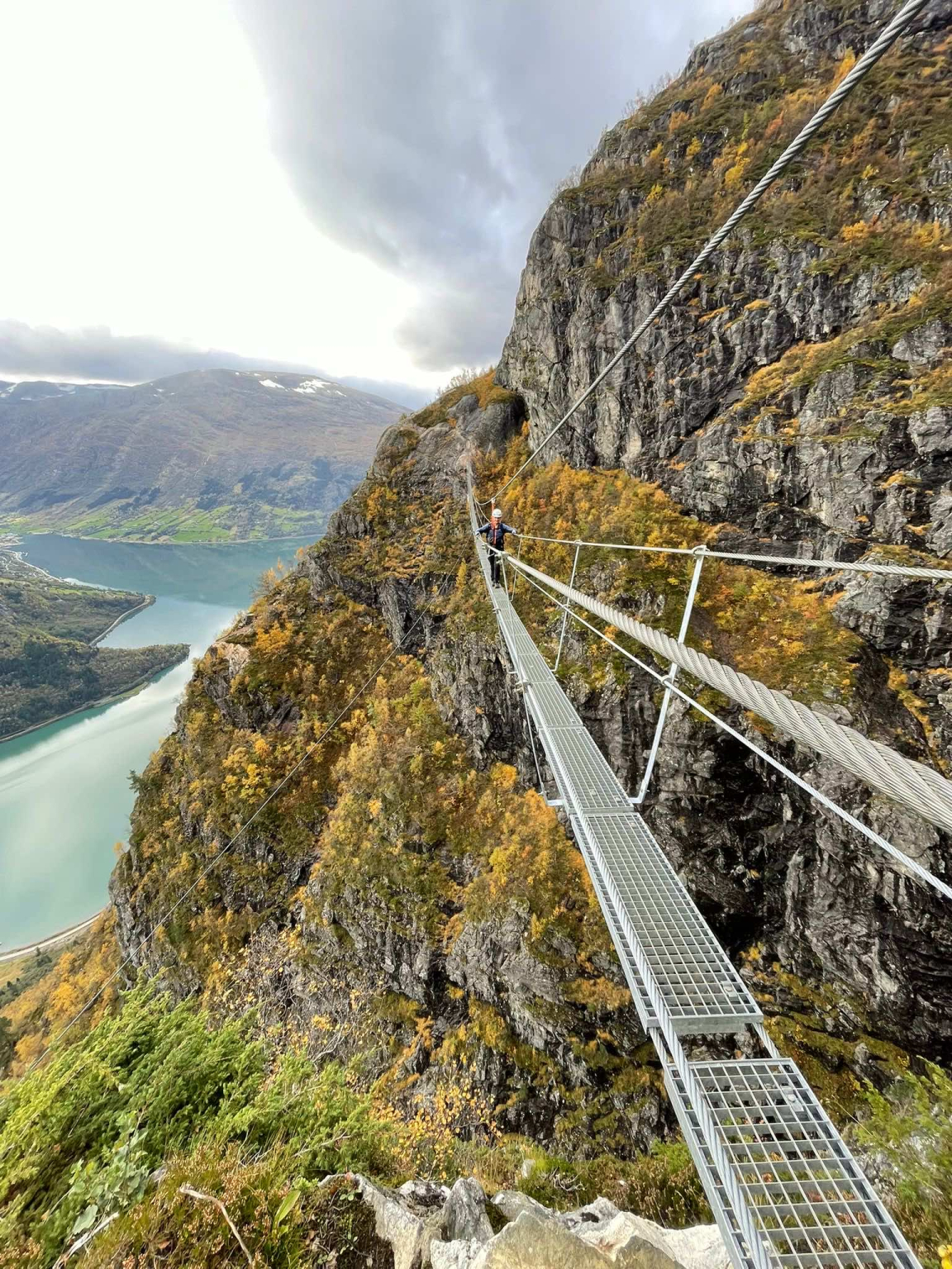 Ferrata - jedna z atrakcií regiónu Vestland.